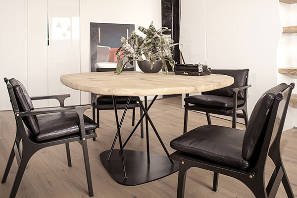 FORM Tisch
